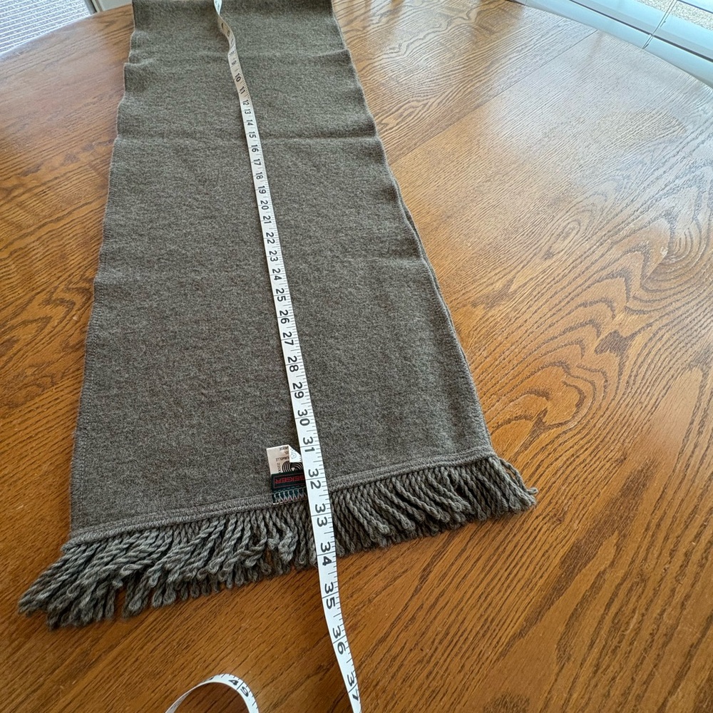 Geiger Austria Scarf Virgin Pure Wool Tassel Fringe Taupe Gray Men’s Unisex - Picture 7 of 10